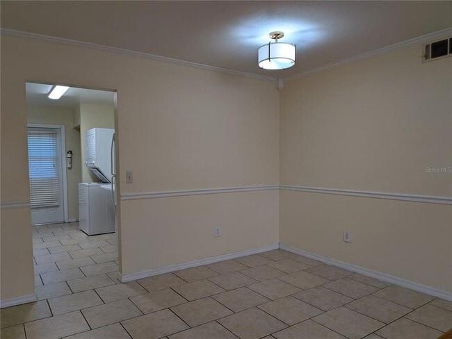 Building Photo - 725 Northlake Blvd