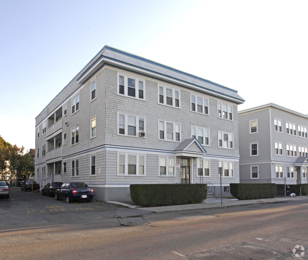 30 Surfside Rd, Lynn, MA 01902 Apartments in Lynn, MA
