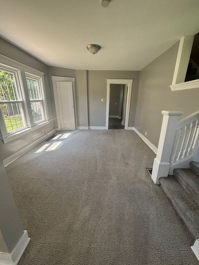 Building Photo - 3bd Single Cash Pay