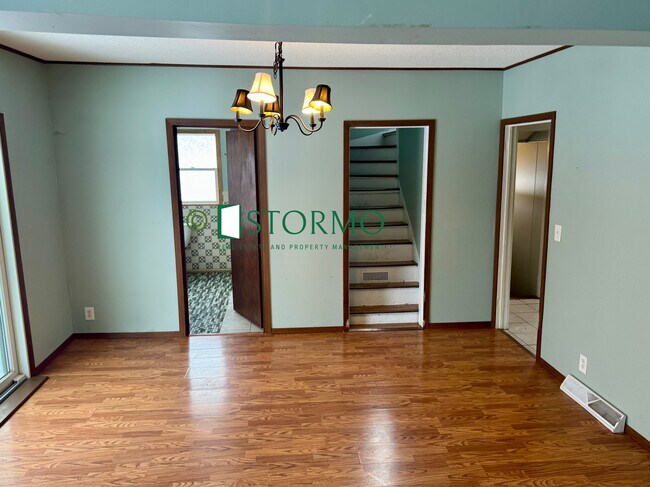 Foto del edificio - 626 Oak St NE