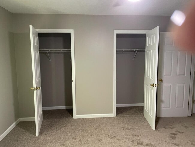 Building Photo - 385 Old Epps Bridge Rd