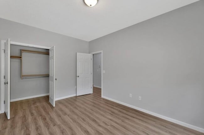 Building Photo - 649 S Pershing St