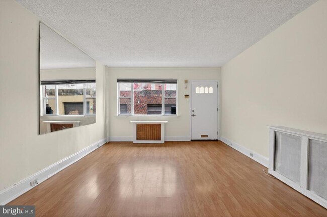 Foto del edificio - 1519 Emily St