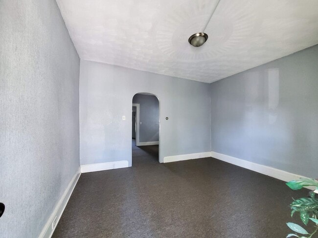 Building Photo - 1334 Dartmouth St