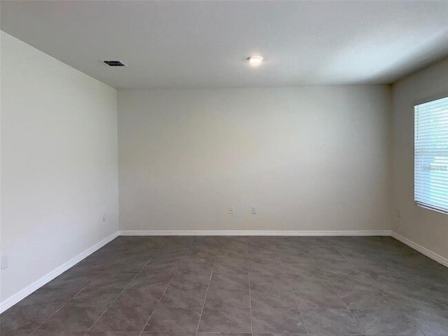 Building Photo - 613 Hickory Course Loop