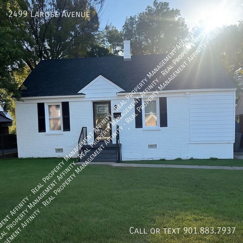 Photo - 2499 Larose Avenue-