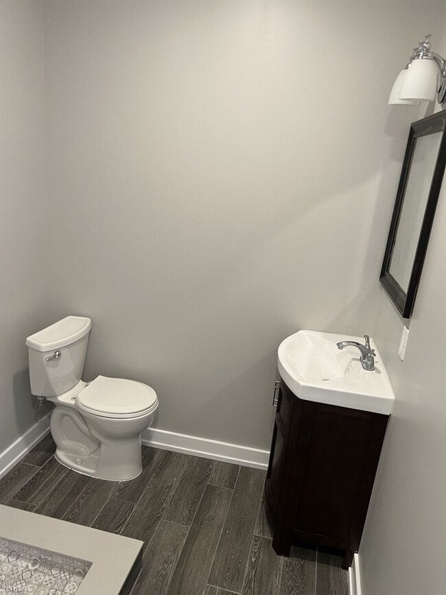 Building Photo - 1 br, 1 bath Duplex - 168 Green Lane Level 1