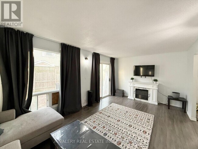 Photo du bâtiment - 1180 Heathfield Ct