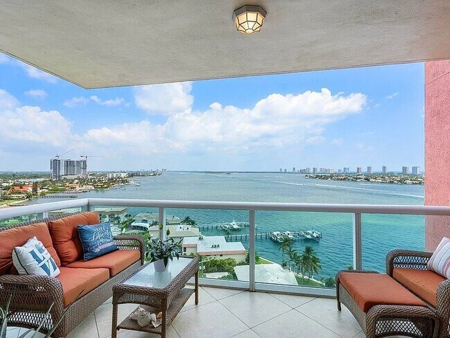 Foto del edificio - 2650 Lake Shore Dr