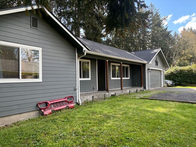 Building Photo - 3 Bedroom Olympia Home Available Soon!