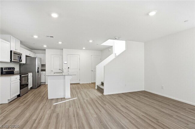 Building Photo - 6913 Stafford Hl St