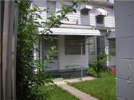 Foto del edificio - 403-405 Welch Ave