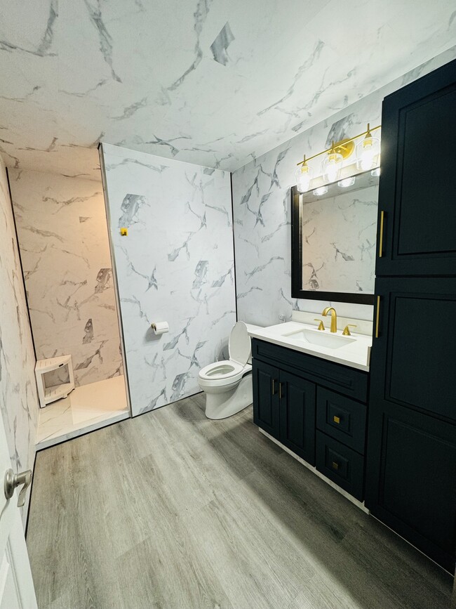 BATHROOM - 10244 Hedrick Ave