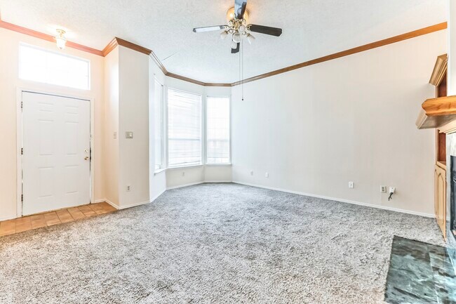 Foto del edificio - 6614 Bandalia Dr