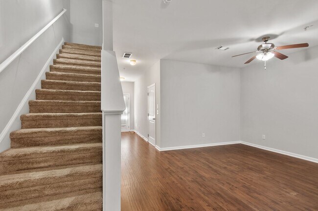 Foto del edificio - 3 Bedroom Townhome in Jonesboro!