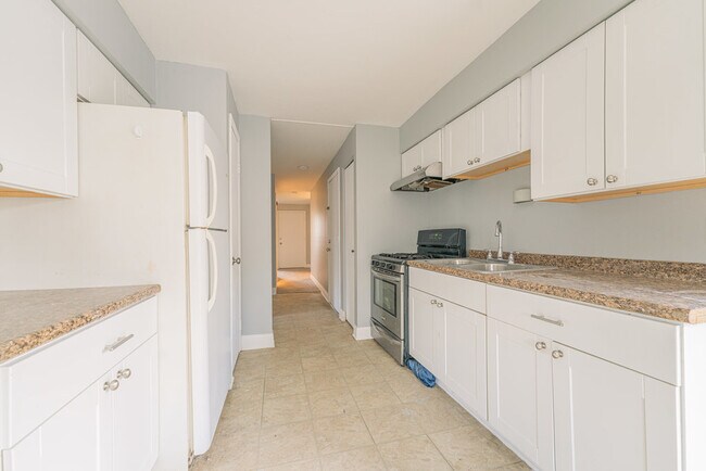 Foto del edificio - 14821 Kilpatrick Ave