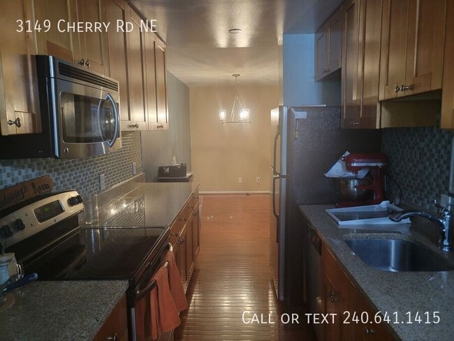 Photo - 3149 Cherry Rd NE House