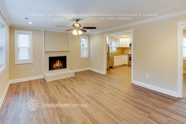 Building Photo - 1517 Lasalle St