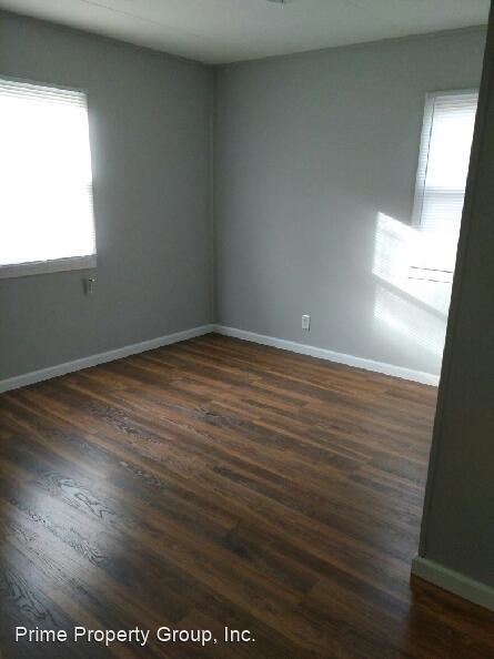 Building Photo - 3 br, 1 bath House - 910 E. FLorida Ave.