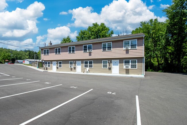 Building Photo - Two Bedroom Apartment