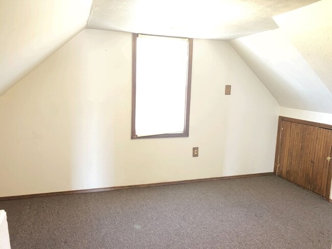 Building Photo - 12905 Forest