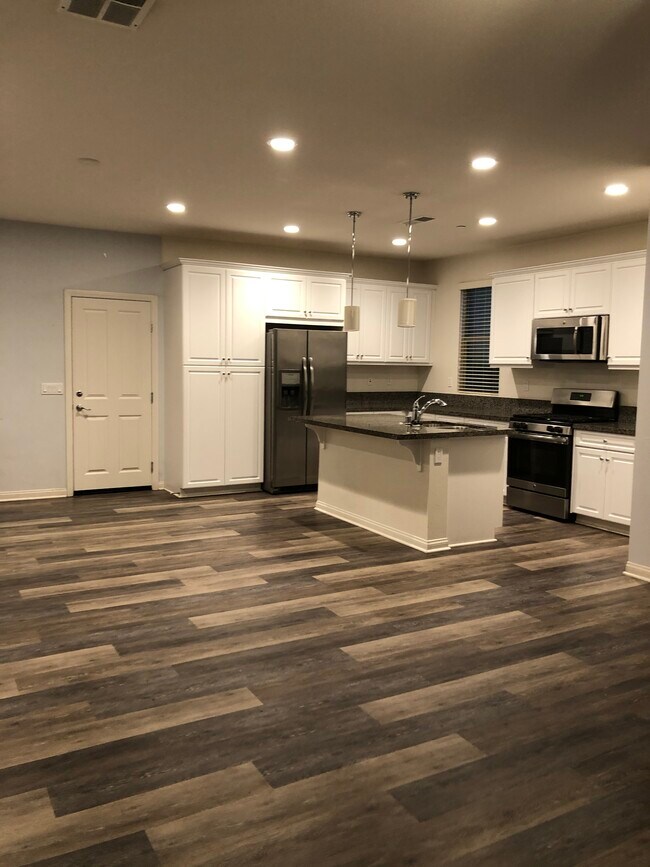 Building Photo - 956 Sea Glass Way