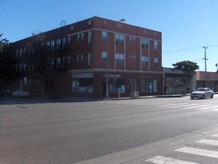 Building Photo - 1434 Santa Monica Blvd