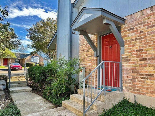 Building Photo - 1411 Gracy Farms Ln