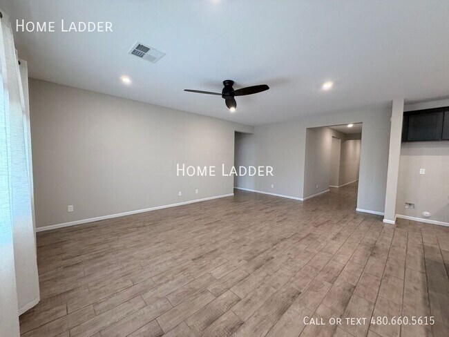 Foto del edificio - 1997 E Wetleaf Pl