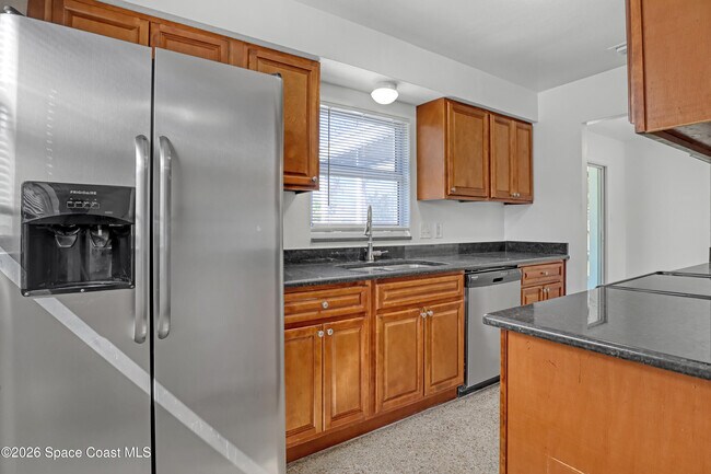 Building Photo - 4430 Barnsdale Dr