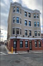 Building Photo - 16 5th St
