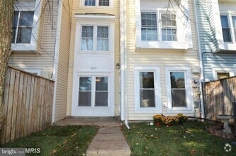 Building Photo - 6077 Deer Hill Ct