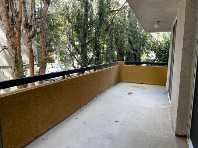 Foto del edificio - 525 S Berendo St