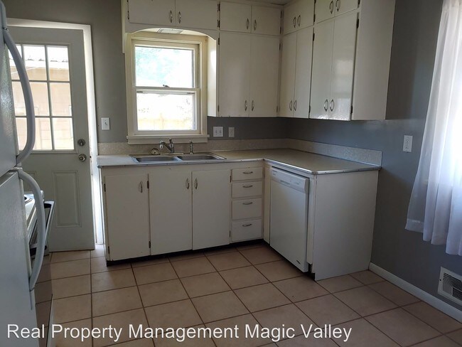 Foto del edificio - 2 br, 1 bath House - 628 9th Ave
