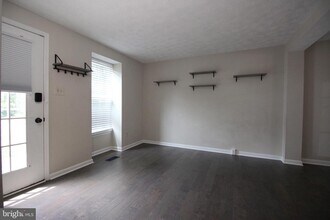 Building Photo - 11916 Fieldthorn Ct
