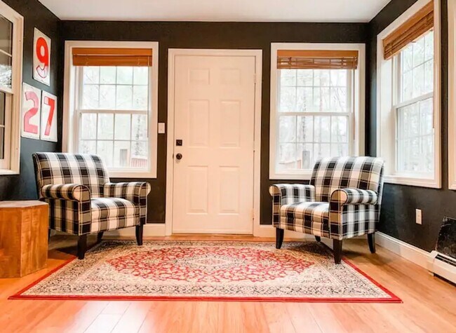 Building Photo - FURNISHED 3bd House in Cape Porpoise, Jan ...