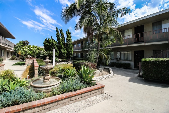 Building Photo - Estancia Downey Apartments