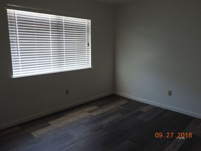 Building Photo - ERW1617