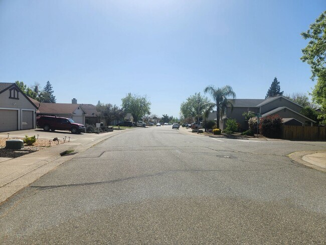 Building Photo - Corner Lot 3 Bedroom/2 Bathroom Home Avail...