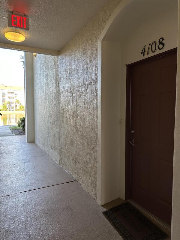 Foto del edificio - 11251 Campfield Dr