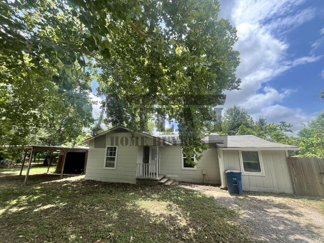 Building Photo - 3 Bed 1 Bath home for rent!