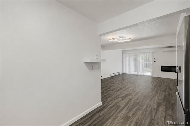Building Photo - 1190 Poplar Ave