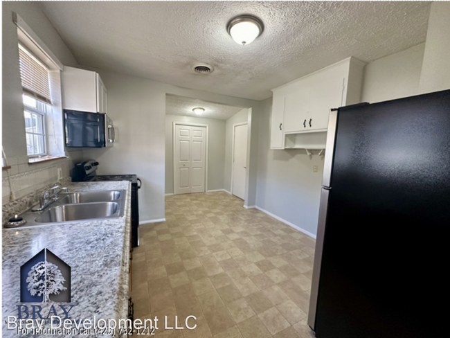 Building Photo - 2 br, 1 bath House - 1353 Willow St