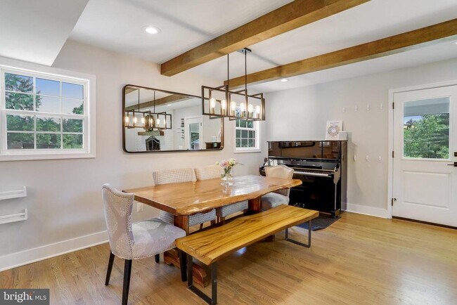 Foto del edificio - 5101 Redwing Dr