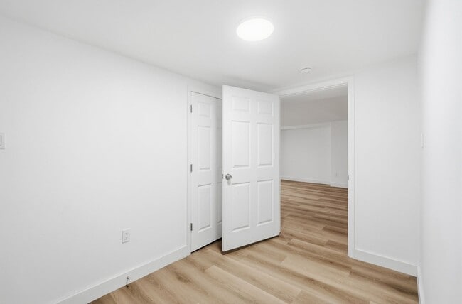 Foto del edificio - 568 Hale Ave