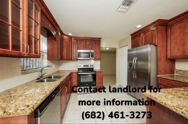 Building Photo - 740 37th Ave S