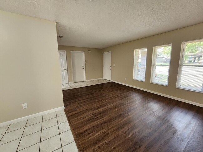 Building Photo - 17531 Brandywine Dr