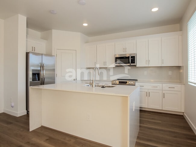 Foto del edificio - 12631 W Flynn Ln
