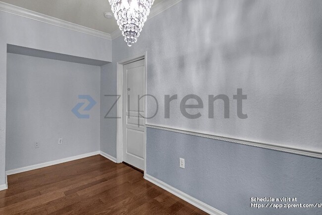 Foto del edificio - 5125 Palm Springs Blvd