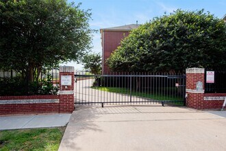 Building Photo - 7650 Springhill St